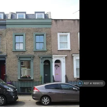 Rent this 5 bed townhouse on Ellesmere Road in London, E3 5QX