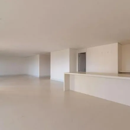 Buy this 4 bed apartment on Avenida Doutor Adhemar Pereira de Barros in Tucanos, Londrina - PR