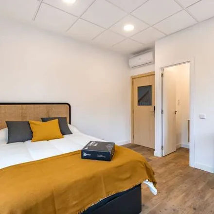 Rent this 1 bed apartment on Calle de Santiago Rusiñol in 28040 Madrid, Spain