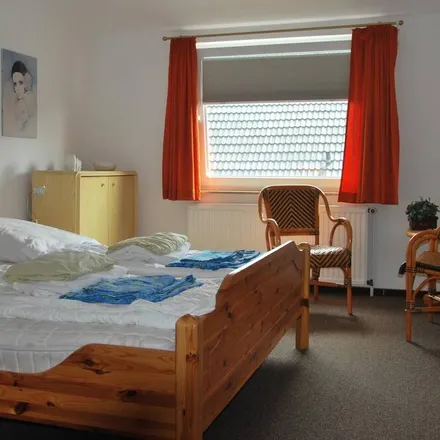 Rent this 1 bed apartment on Stadtsparkasse Cuxhaven Geschäftsstelle Sahlenburg in Nordheimstraße 16, 27476 Sahlenburg