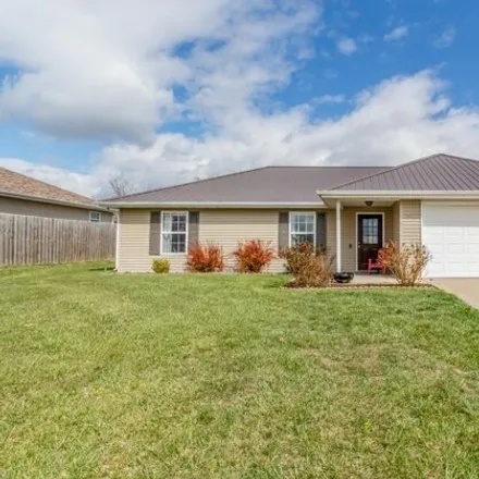 Buy this 3 bed house on 1801 Phillips Drive in Lebanon, MO 65536