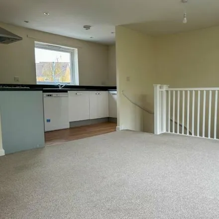 Image 3 - 30 Ringsfield Lane, Bristol, BS34 5AQ, United Kingdom - House for sale