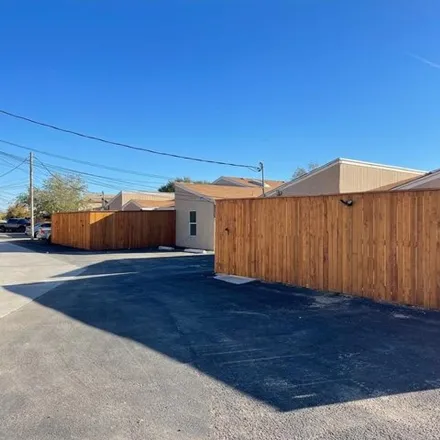 Rent this 2 bed house on 153 North Glenwood Drive in Midland, TX 79703