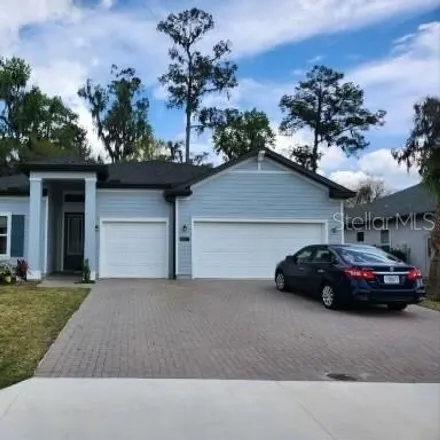 Rent this 3 bed house on 1398 Southeast 42nd Road in Ocala, FL 34480