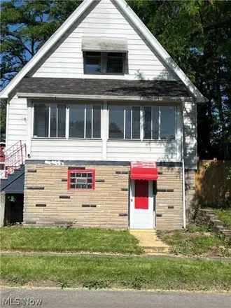 Buy this 3 bed house on 1907 Donald Avenue in Youngstown, OH 44509
