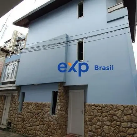 Rent this 4 bed house on unnamed road in Ilha da Caieira, Macaé - RJ