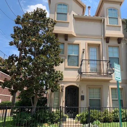 Buy this 3 bed condo on Highland Park High School in 4220 Emerson Avenue, University Park