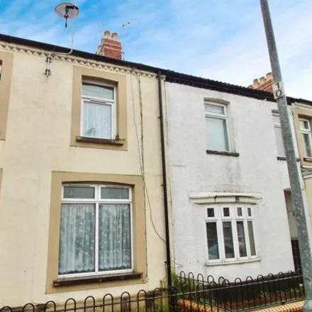 Buy this 3 bed townhouse on Court Road in Cardiff, CF11 6SD