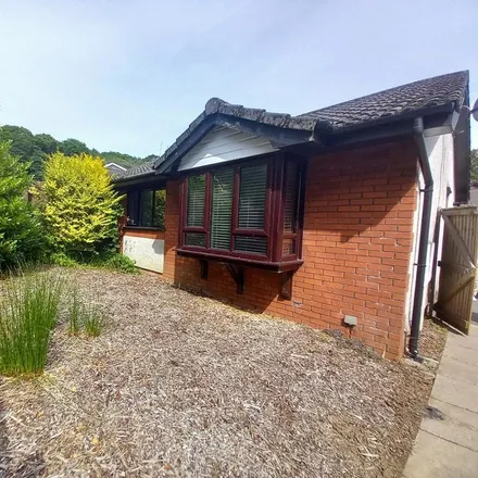 Rent this 2 bed duplex on Dyson Close in Clydach, SA6 5HN