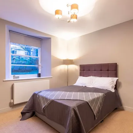Rent this 3 bed apartment on 3 Cambridge Park in Bristol, BS6 6XN