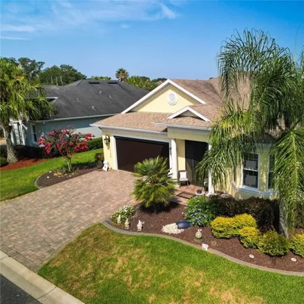 Buy this 3 bed house on 10094 Lake Miona Way in Oxford, Florida