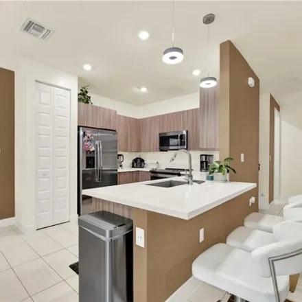 Image 4 - 10561 Northwest 82nd Street, Doral, FL 33178, USA - Townhouse for sale