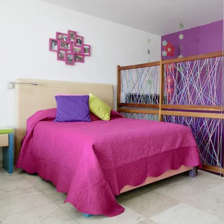 Buy this studio house on Privada Tercera Privada de Diana in Primavera, 62330 Cuernavaca