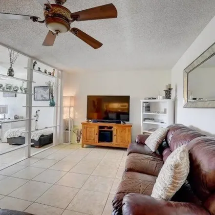 Image 1 - 1919 Lavers Circle, Delray Beach, FL 33444, USA - Apartment for rent