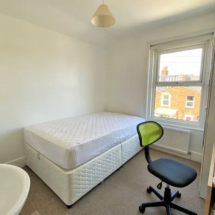 Image 3 - 56 Park Road, Exeter, EX1 2HT, United Kingdom - Townhouse for rent