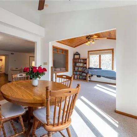 Image 9 - 4354 Oak Lane Drive, Grand View Mobile Park, Red Wing, MN 55066, USA - House for sale