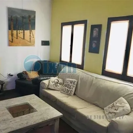 Buy this 3 bed house on Rodríguez Peña 1404 in Martínez Oeste, Martínez
