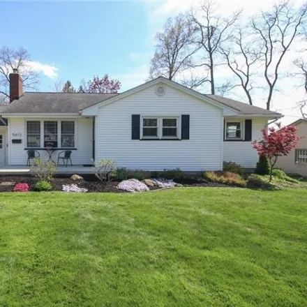 Buy this 3 bed house on 5623 Yorktown Lane in Austintown, OH 44515