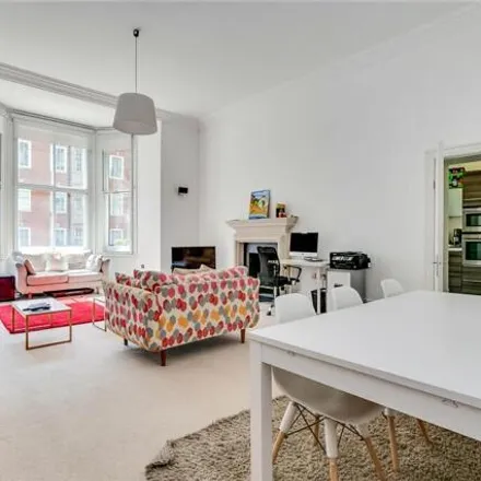 Rent this 3 bed room on Coleherne Mansions in 228-230 Old Brompton Road, London