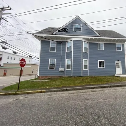 Image 4 - 164 Oak St, Lewiston, Maine, 04240 - House for sale