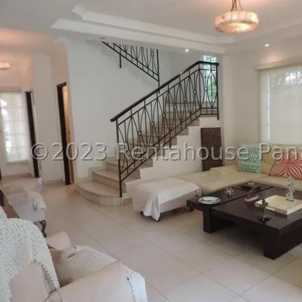 Rent this 4 bed house on unnamed road in Quintas Versalles, Don Bosco