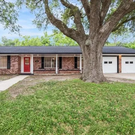 Buy this 3 bed house on 803 Fleetwood Drive in Baytown, TX 77520