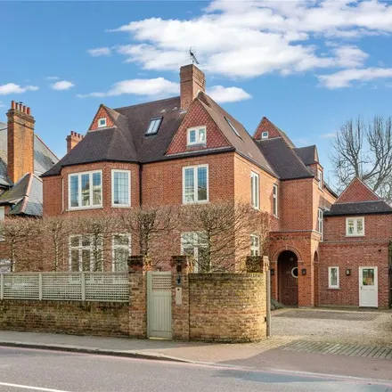 Rent this 8 bed house on Spencer Road in North Side Wandsworth Common, London