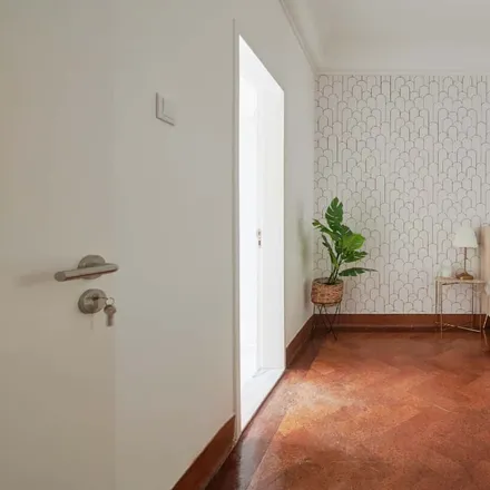 Rent this 7 bed room on Avenida Luís Bívar 36 in 1050-000 Lisbon, Portugal