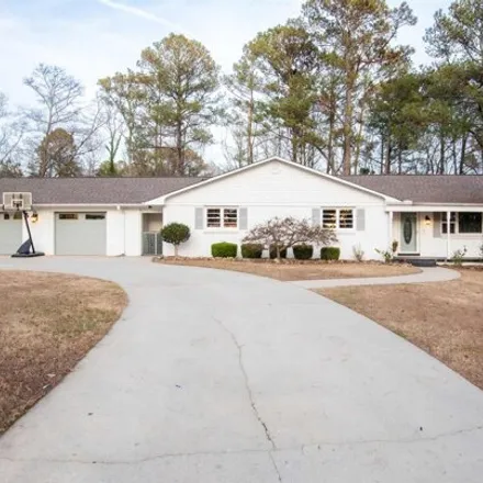 Buy this 5 bed house on 1070 2nd Avenue Southeast in Cullman, AL 35055