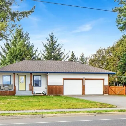 Buy this 4 bed house on 1136 East Grover Street in Lynden, WA 98264