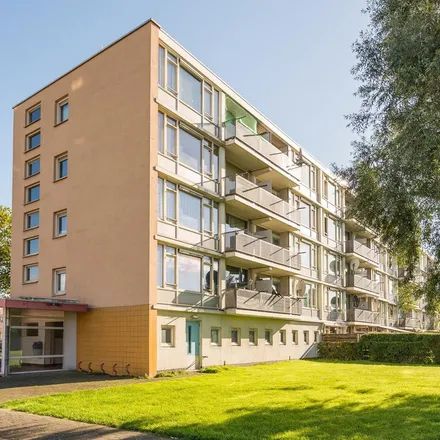 Rent this 3 bed apartment on Professor Rutgersstraat 217 in 3132 BL Vlaardingen, Netherlands