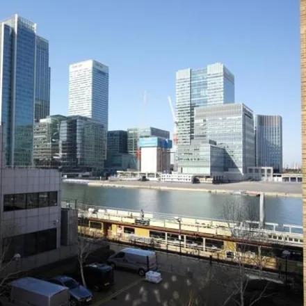 Image 7 - Lemongrass Kitchen, 185 Marsh Wall, Canary Wharf, London, E14 9SH, United Kingdom - House for rent