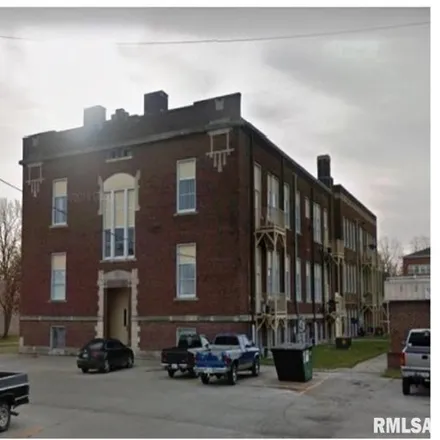 Image 2 - South Elementary School, West 2nd South Street, Carlinville, IL 62626, USA - House for sale