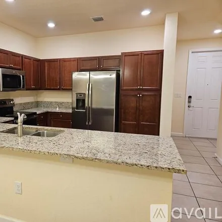 Image 2 - 5604 NW 58th Ln, Unit 5604 - Townhouse for rent