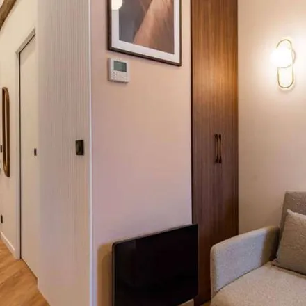 Rent this 1 bed apartment on 87 Avenue de Wagram in 75017 Paris, France