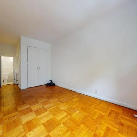 Rent this 1 bed apartment on 219 East 76th Street in New York, NY 10021