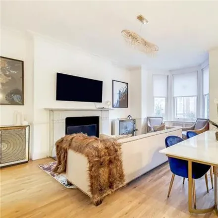 Rent this 2 bed apartment on 4 Windmill Hill in London, NW3 6RU