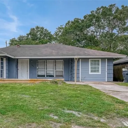 Rent this 4 bed house on 7668 Belbay Street in Houston, TX 77033