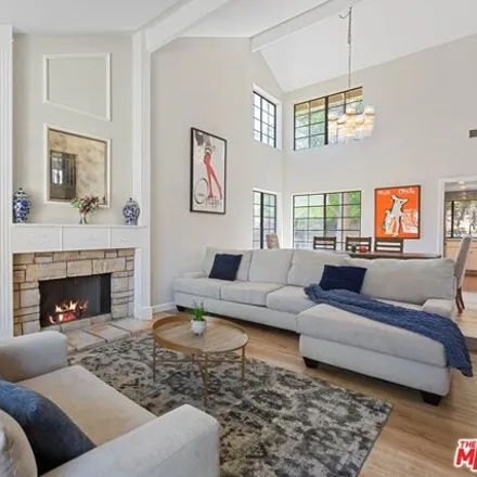 Image 4 - 23762 Justice Street, Los Angeles, CA 91304, USA - House for sale