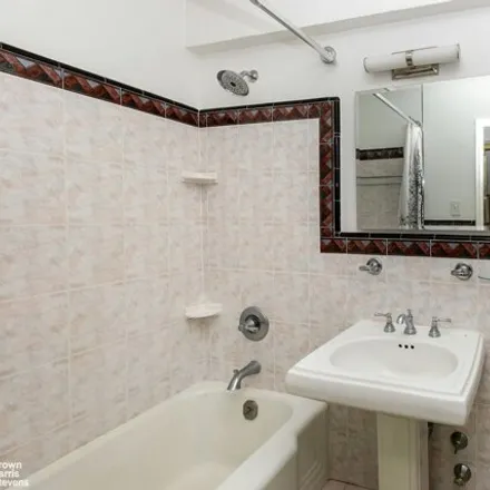 Image 9 - 3282 Oxford Avenue, New York, NY 10463, USA - Apartment for sale