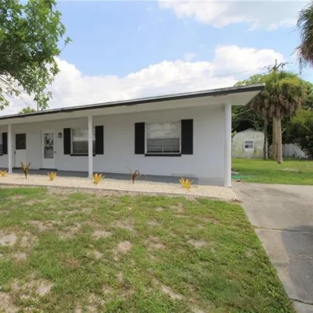 Rent this 2 bed house on Briarwood Road in Venice Gardens, Sarasota County