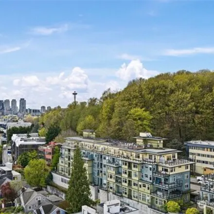 Buy this 1 bed condo on 655 Crockett Street in Seattle, WA 98109