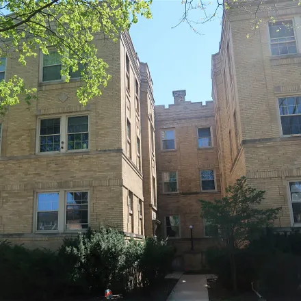 Rent this 3 bed apartment on 5327 West Sunnyside Avenue