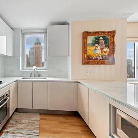 Image 3 - The Sheffield 57, 322 West 57th Street, New York, NY 10019, USA - Condo for sale
