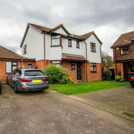 Buy this 3 bed house on Stratfield Park Close in Winchmore Hill, London