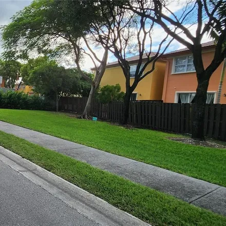 Image 5 - 8511 Northwest 114th Court, Doral, FL 33178, USA - Townhouse for sale