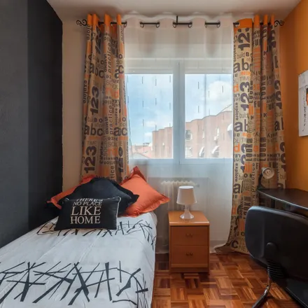 Rent this 5 bed room on Madrid in Administración de Hacienda, Calle Navarro y Ledesma