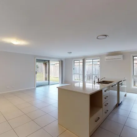 Image 1 - Gannet Street, Aberglasslyn NSW 2320, Australia - Apartment for rent