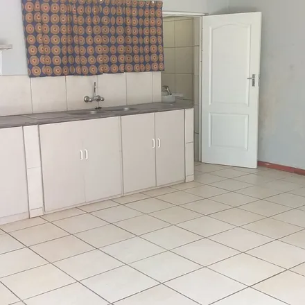 Rent this 1 bed apartment on Suikerbos Road in Doornpoort, Gauteng