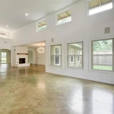 Image 4 - 2515 Great Oaks Parkway, Austin, TX 78756, USA - House for sale